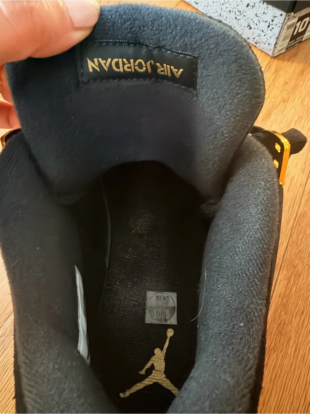 Air Jordan 4 Retro